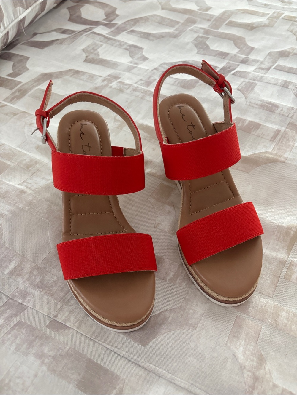 Women’s Me Too Red Dual-Strap Sandals with Ankle Buckle, 6.5